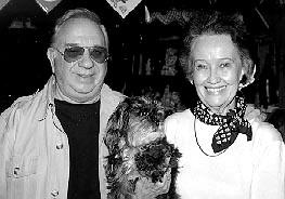Ed, Lorraine et leur chien Gizmo