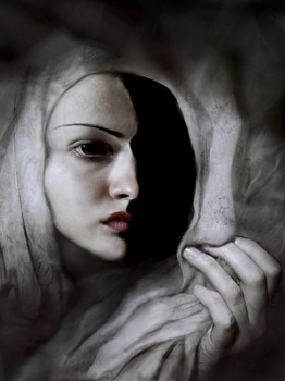 Femme dans l'Ombre