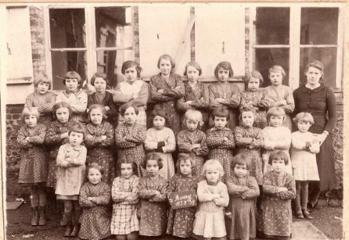 Photo d'une classe de Filles École de Filles