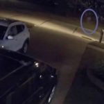 Mystérieuse Silhouette Filmée par une Caméra de Surveillance